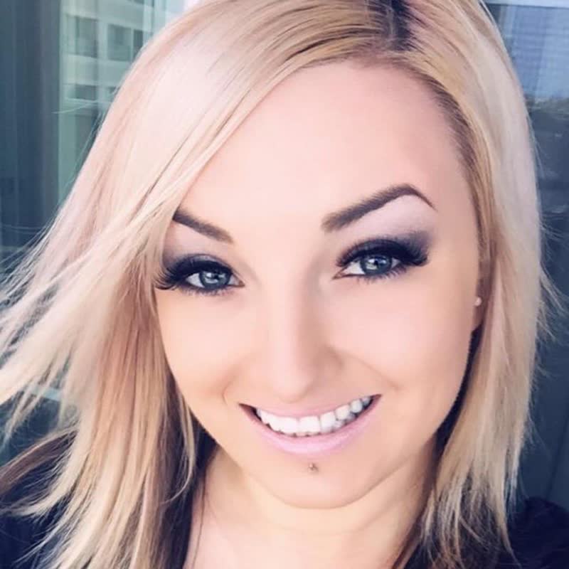 Portrait of Olya, California-licensed cosmetologist